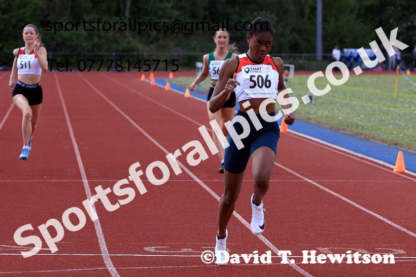 Womens under-17s 200 metres, 2025 North Eastern Track and Field Champs., Shildon, County Durham. Photo: David T. Hewitson/Sports for All Pics